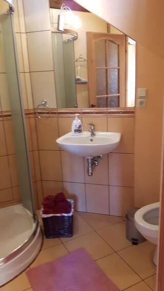 Гостевой дом Jaun-Ieviņas Rauna Двухместный номер с 2 отдельными кроватями и собственной ванной комнатой-3